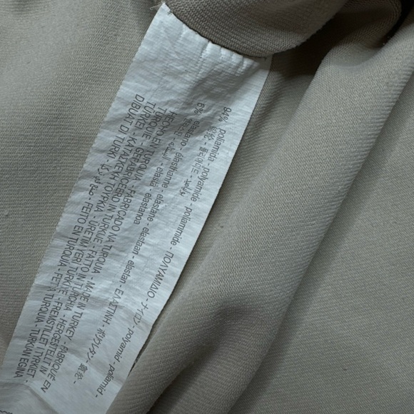 Zara Seamless Beige Nude Wide Strap Square Neck Tank Size Large - Picture 8 of 9